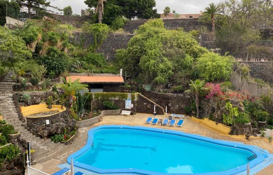 ONE BEDROOM APARTMENT